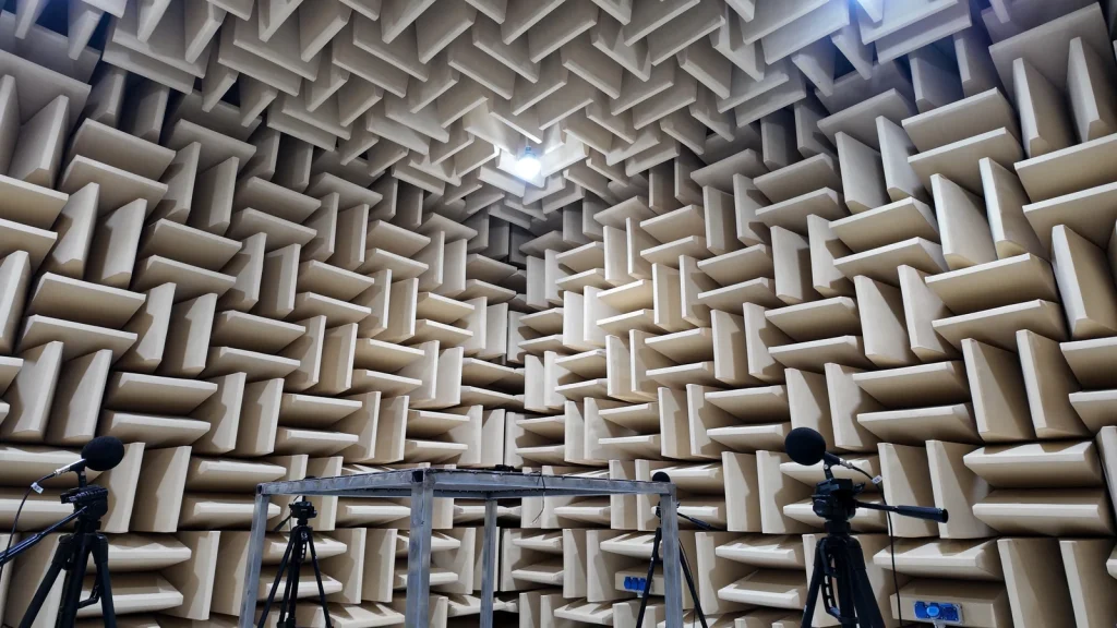 LONGWELL Semi-anechoic chamber